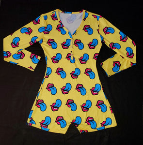 YELLOW LIPS ONESIE